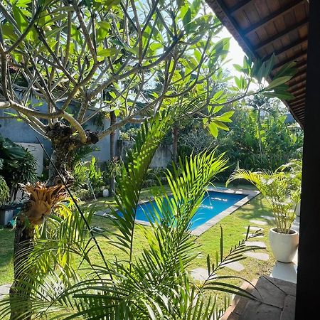 Wiryaroja Guest House Canggu Eksteriør bilde