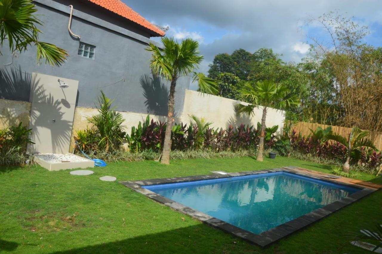 Wiryaroja Guest House Canggu Eksteriør bilde