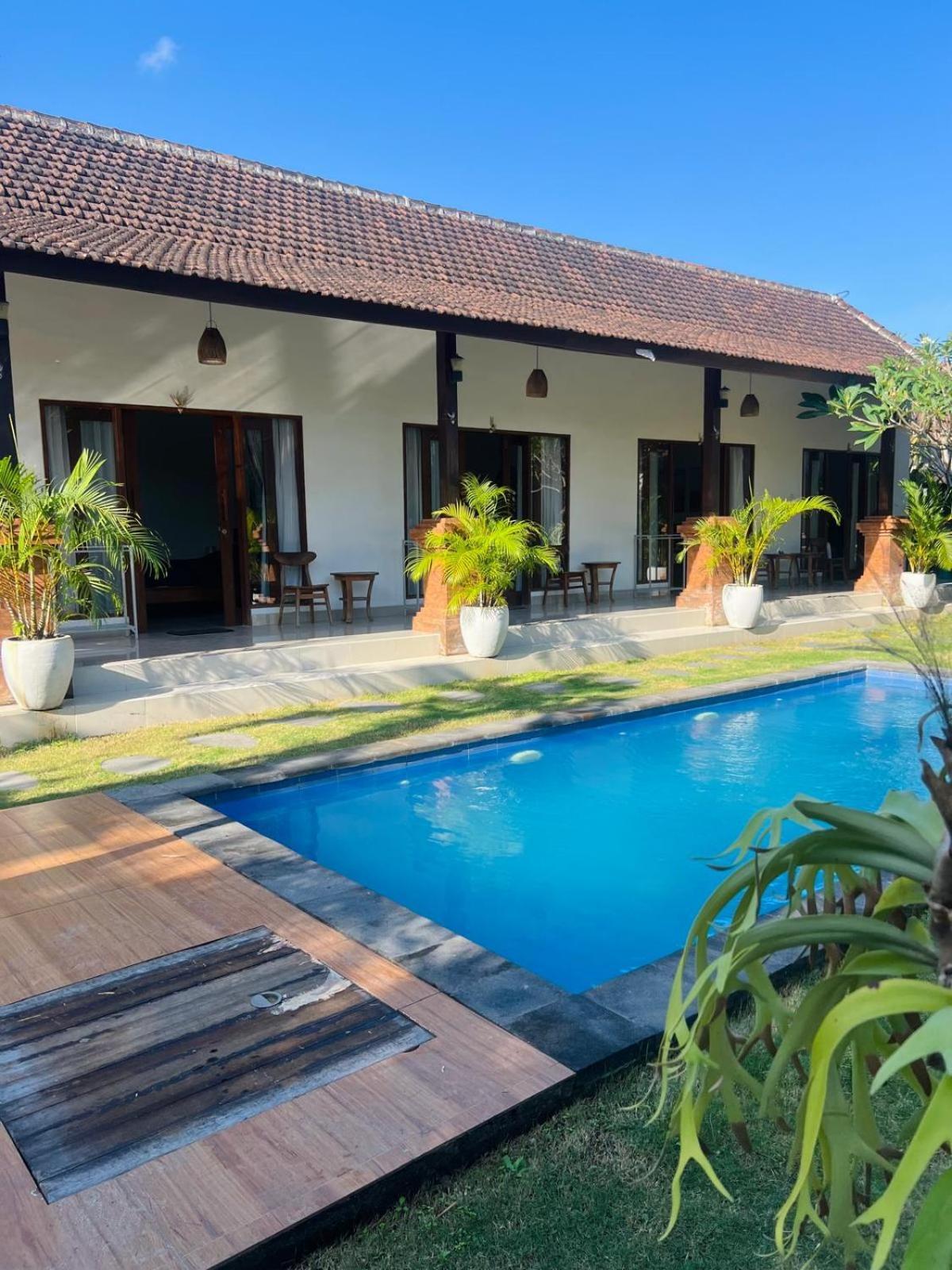 Wiryaroja Guest House Canggu Eksteriør bilde