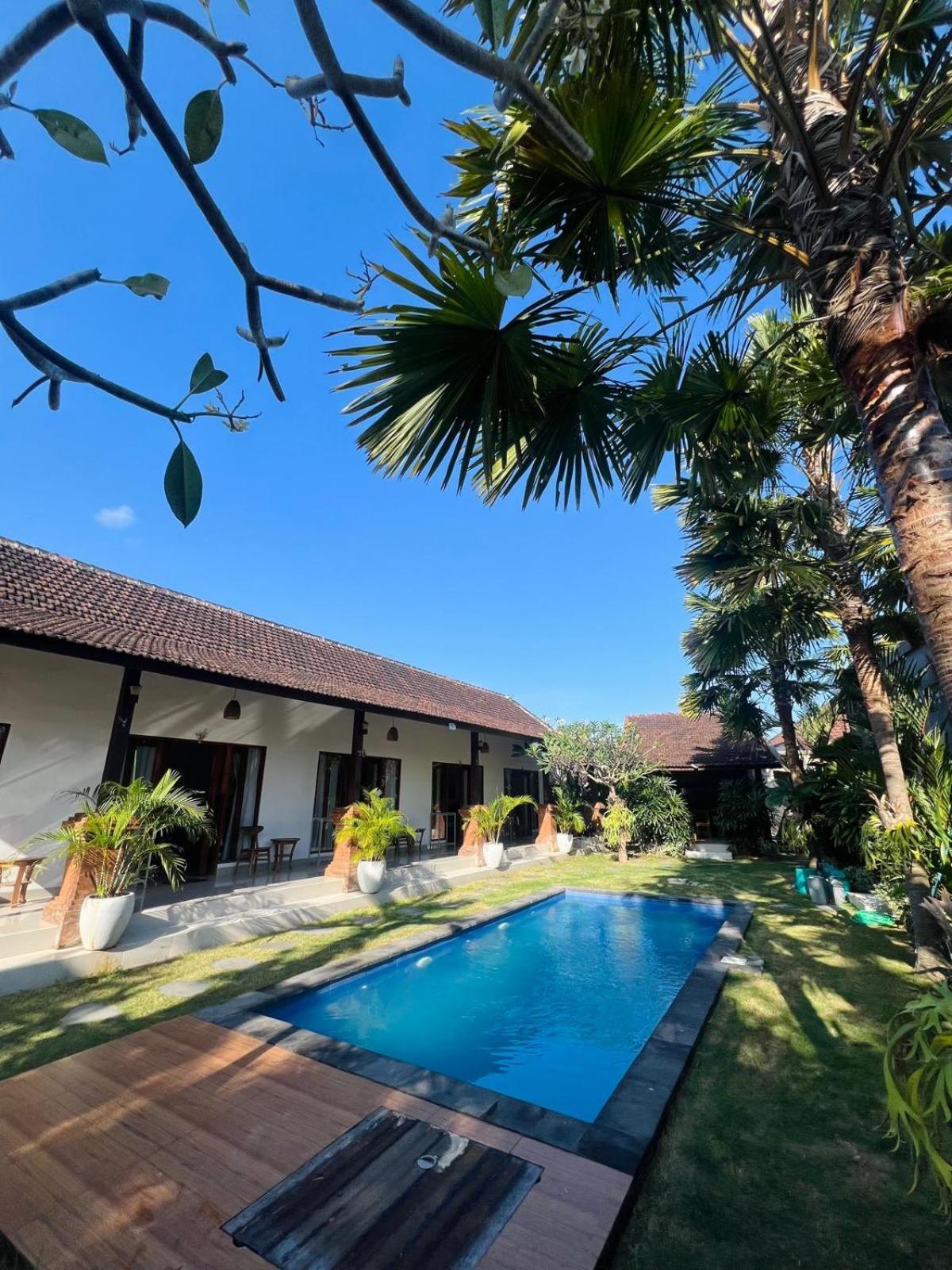 Wiryaroja Guest House Canggu Eksteriør bilde