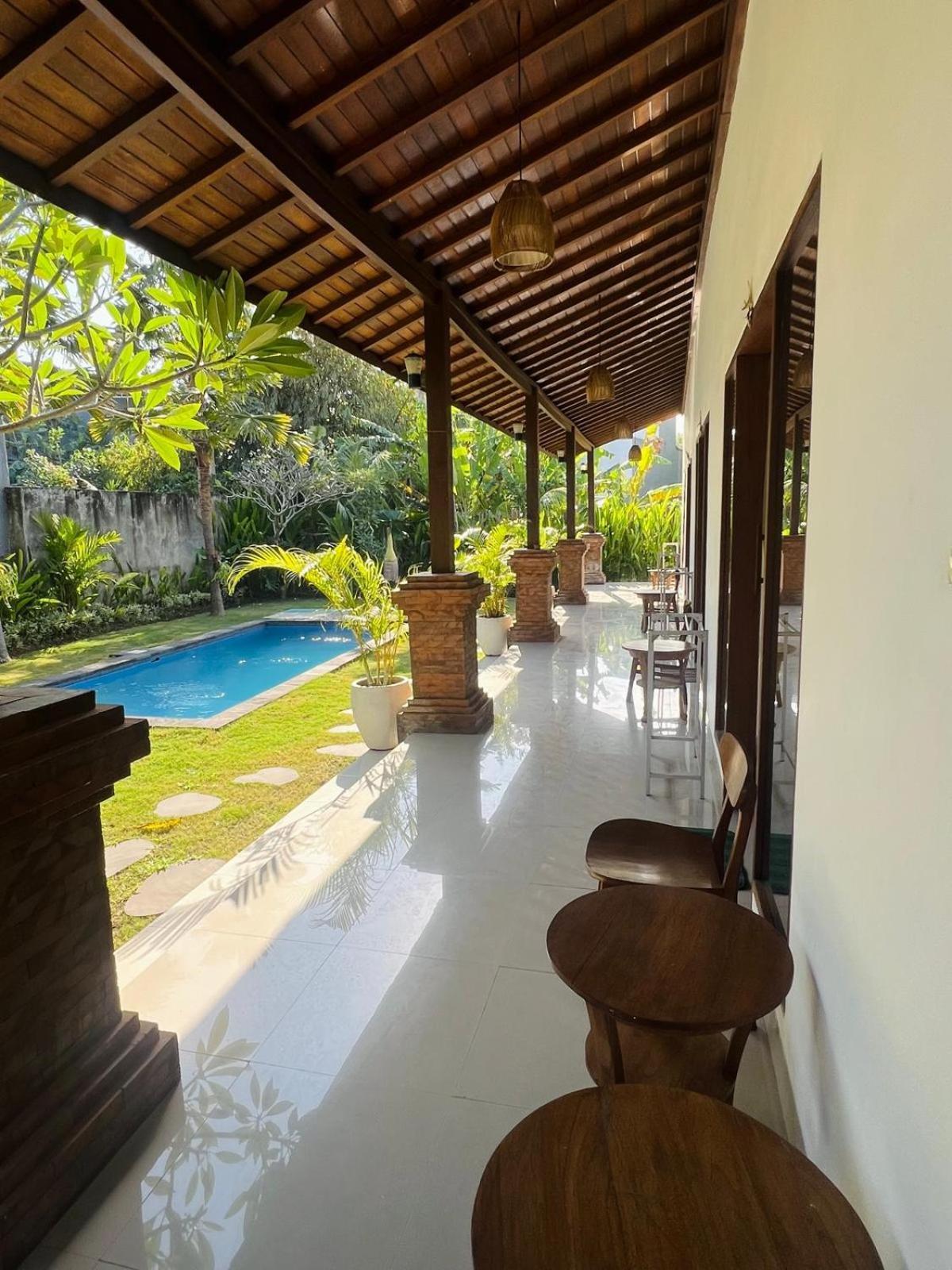 Wiryaroja Guest House Canggu Eksteriør bilde