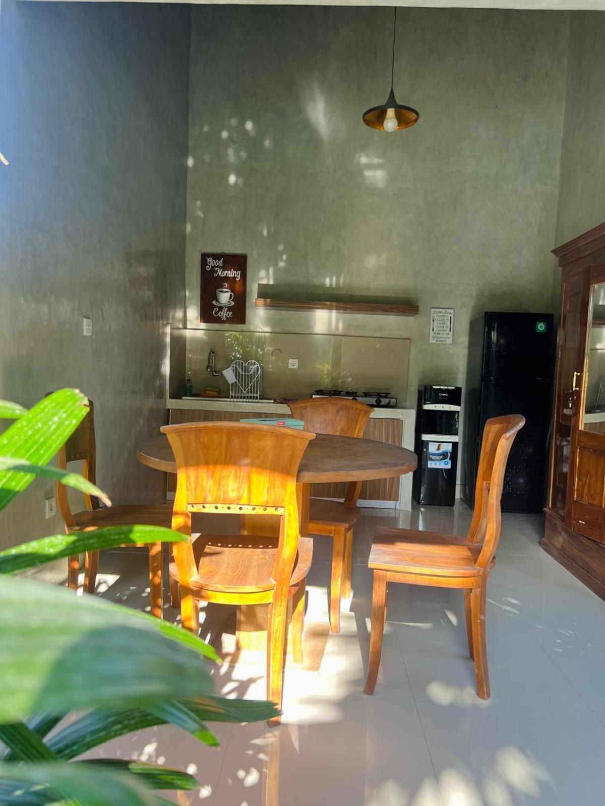 Wiryaroja Guest House Canggu Eksteriør bilde